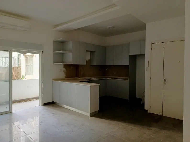 SPECIAL PRICE- Renovated Apartment in Achrafieh, Beirut — الصورة 4