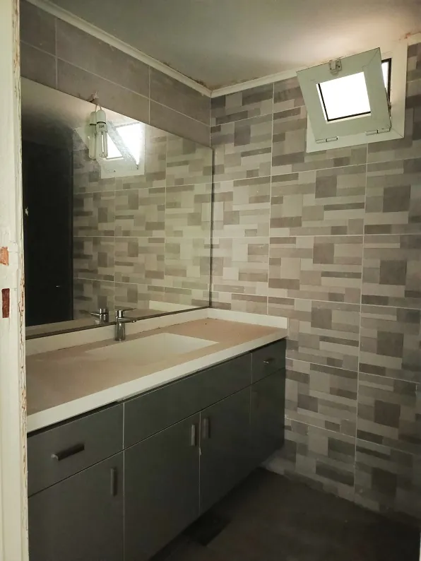 SPECIAL PRICE- Renovated Apartment in Achrafieh, Beirut — الصورة 5