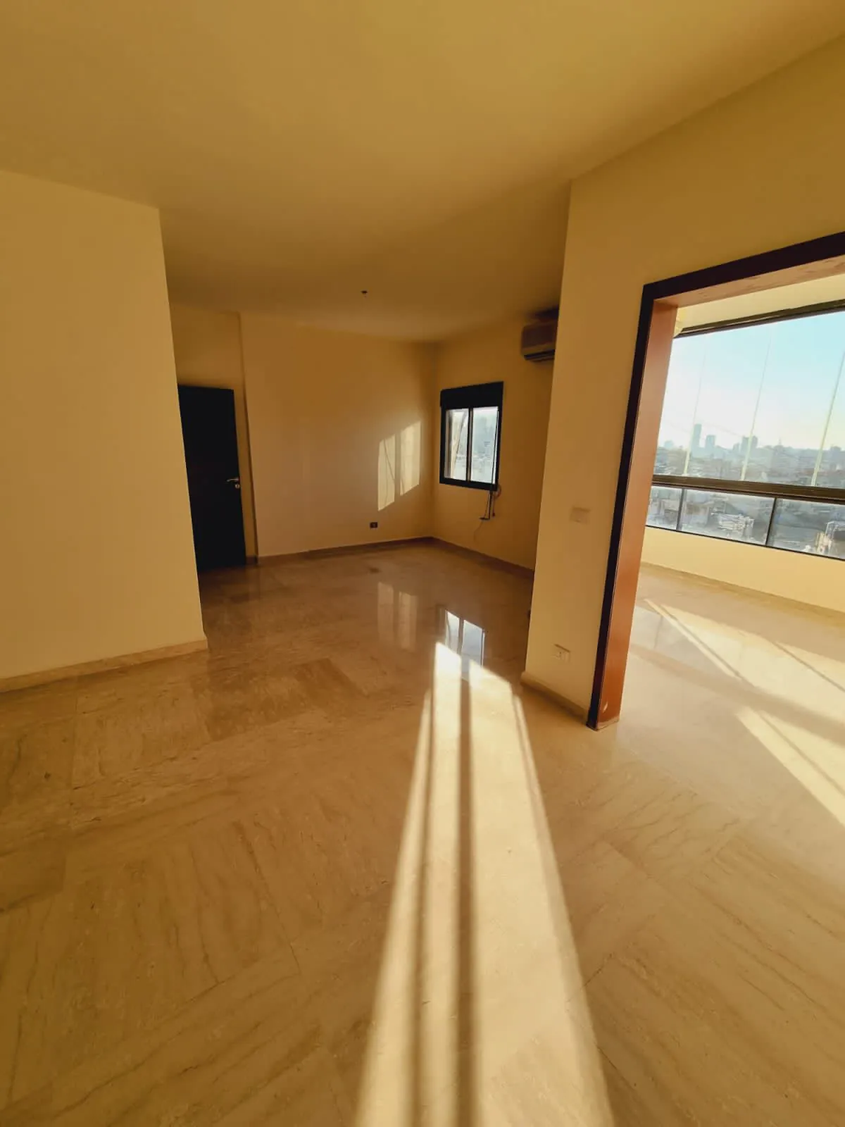 Spacious Apartment in New Rawda, Metn with Sea View — photo 2