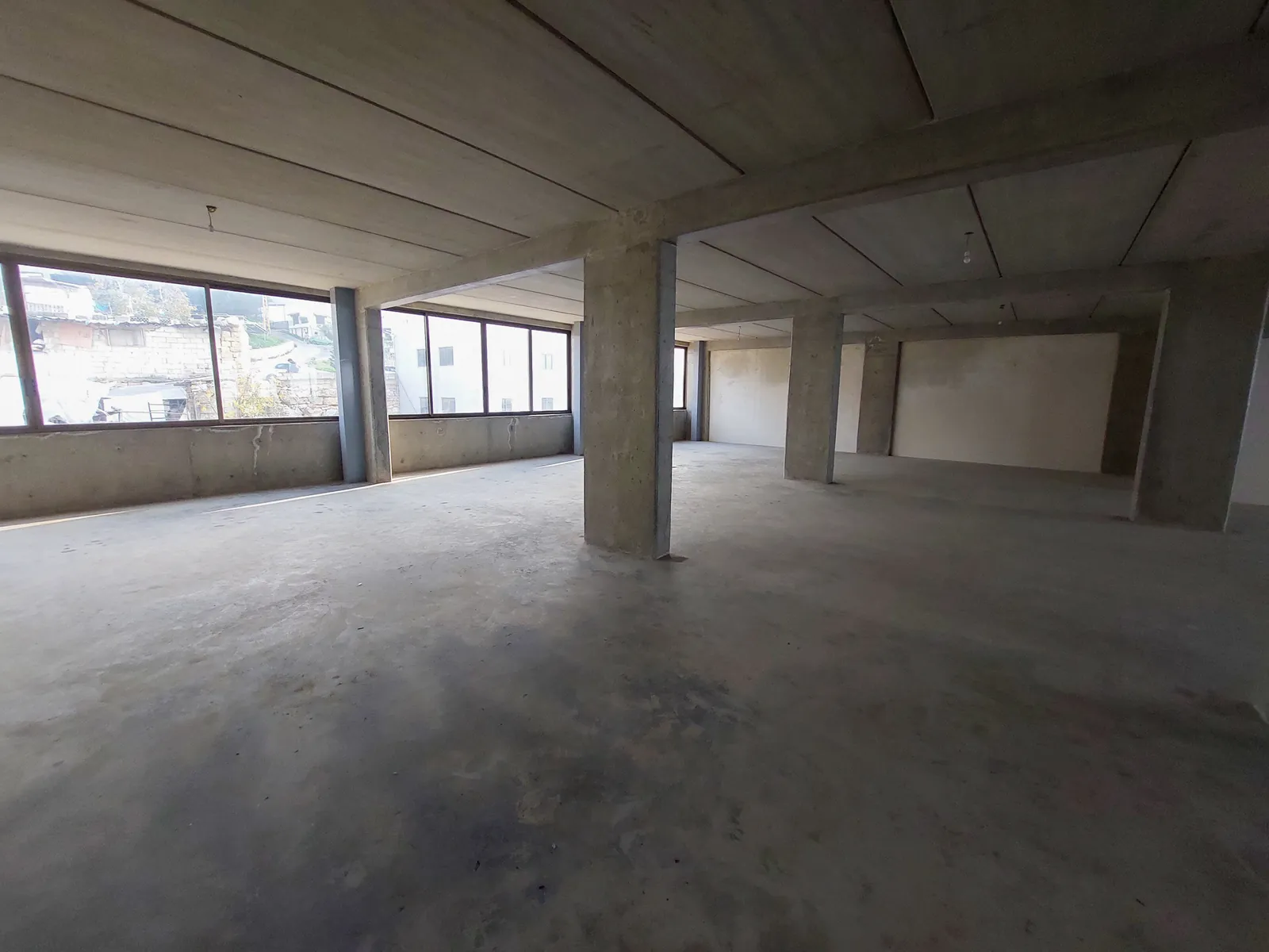 Industrial Warehouse for Sale or for Rent in Mazraat Yachouh, Metn — الصورة 2