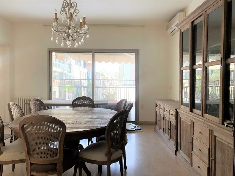 Fully Furnished Apartment for Rent in Achrafieh, Beirut — الصورة 3