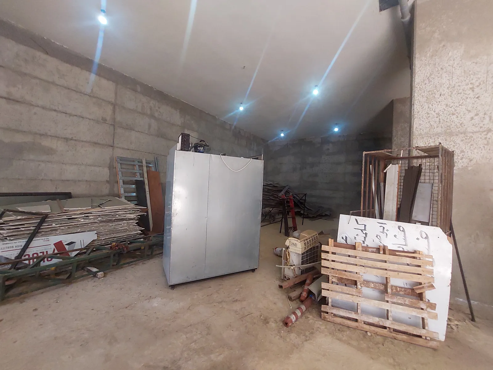 Warehouse for Rent in Dbayeh, Metn — الصورة 3