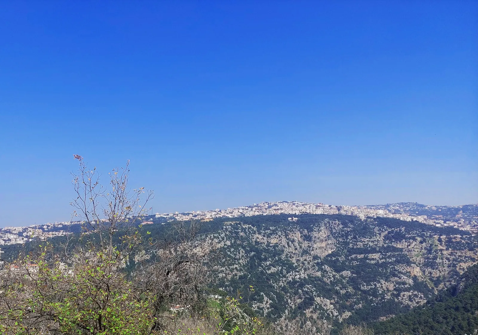 Land in Beit Chabeb, Metn