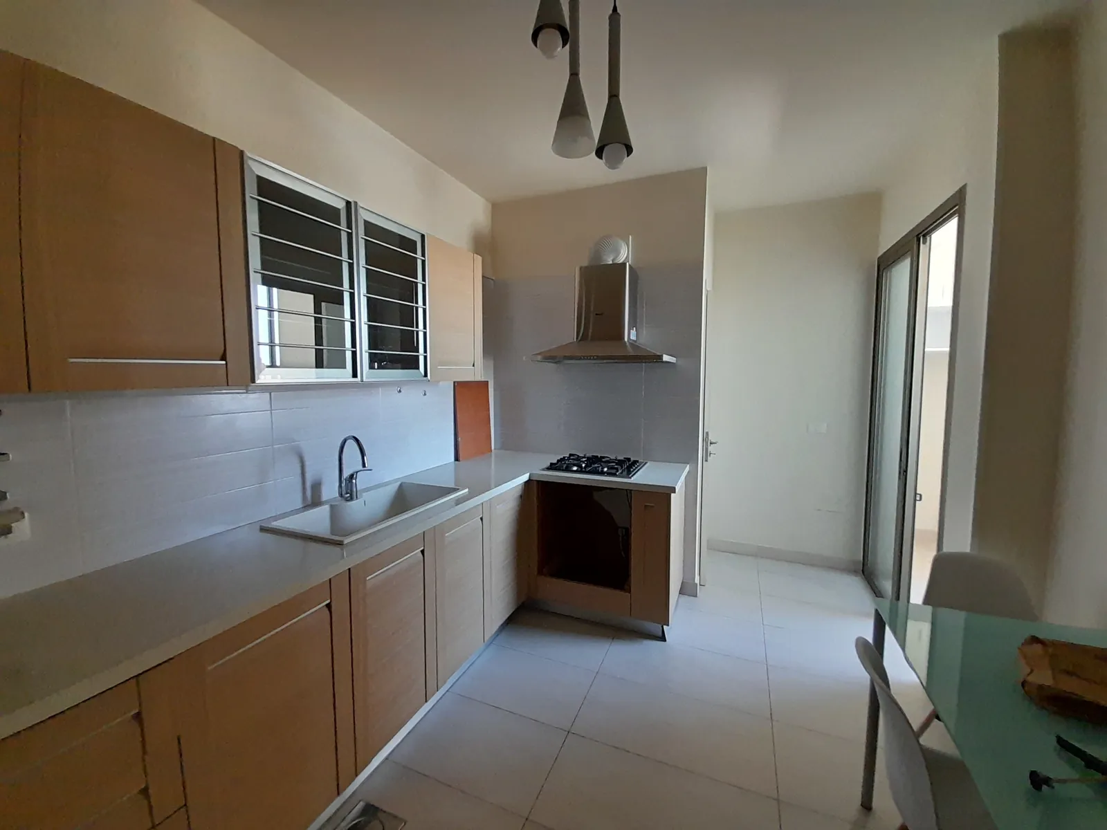 Apartment for Rent in Jdeideh, Metn with Open View — الصورة 3