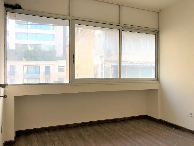 Prime Location Office for Rent in Achrafieh, Beirut — الصورة 4