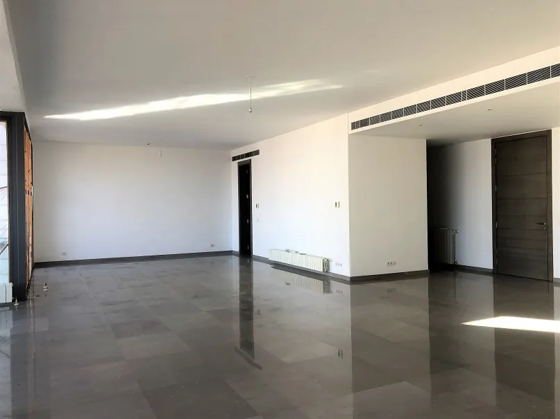 Luxurious Apartment in Achrafieh, Beirut with Sea & Mountain View — photo 3
