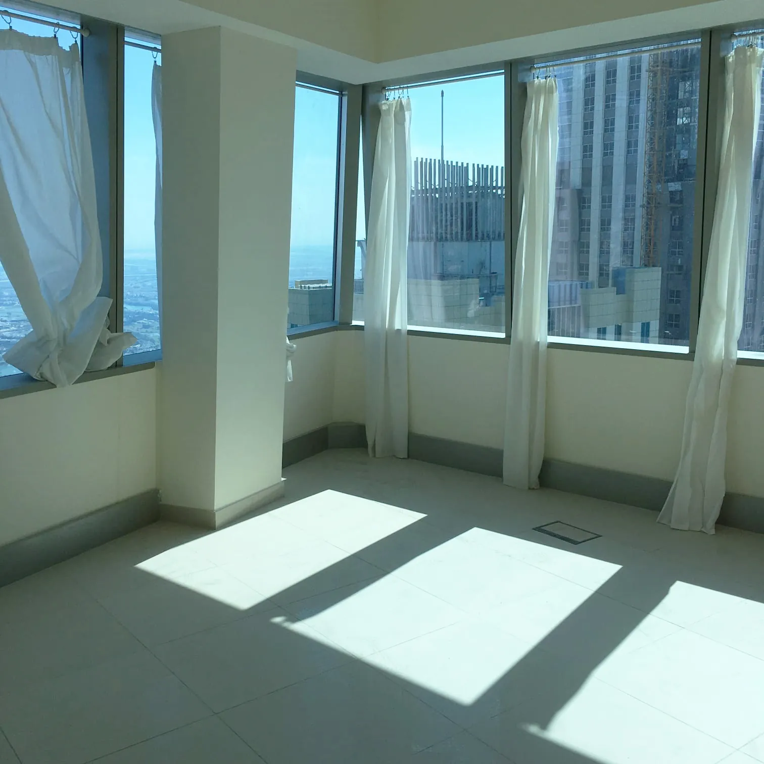 High-End Duplex in Dubai Marina, UAE with Breathtaking Sea View — photo 2
