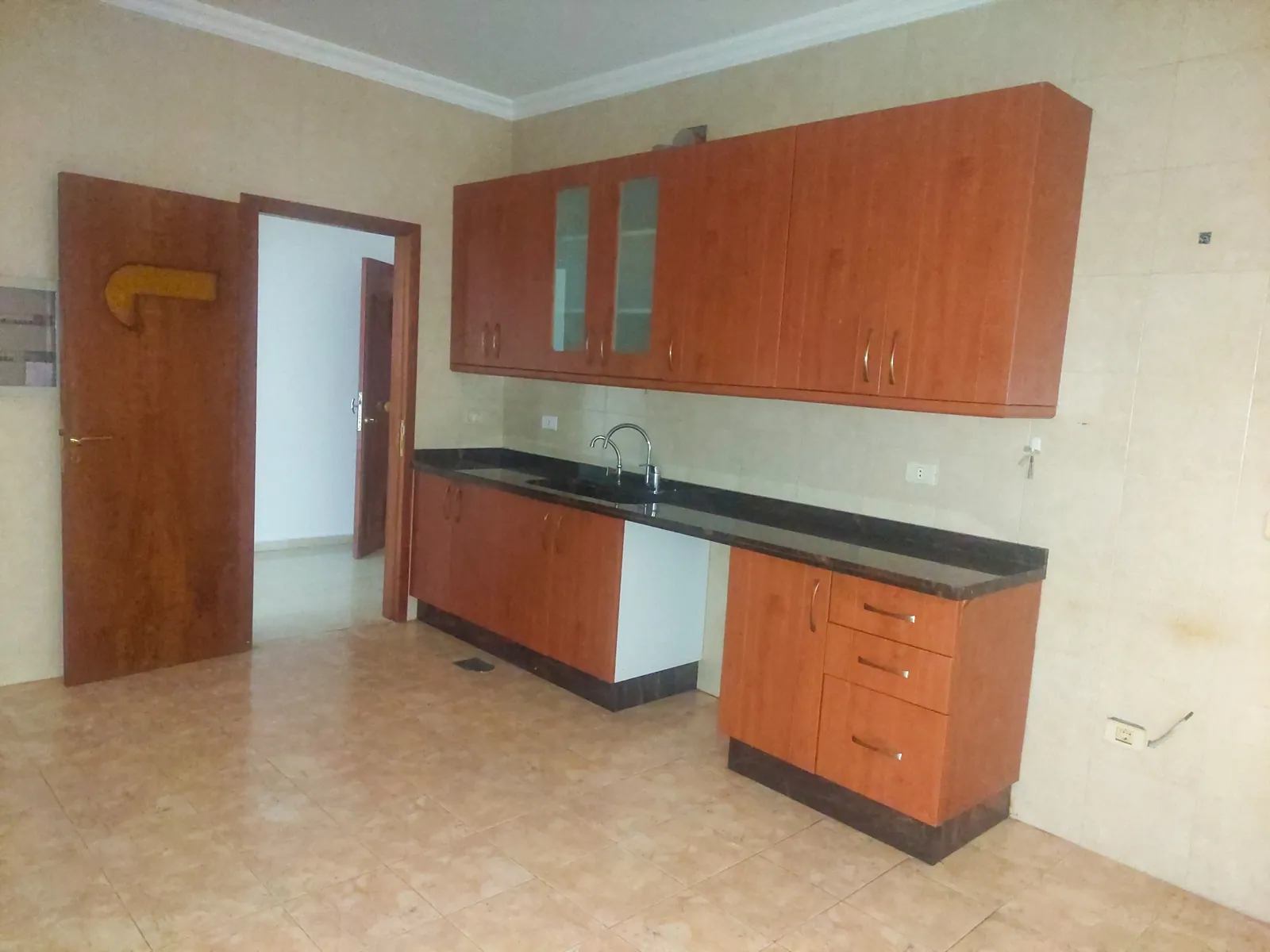 Apartment for Rent in Aoukar, Metn — الصورة 3