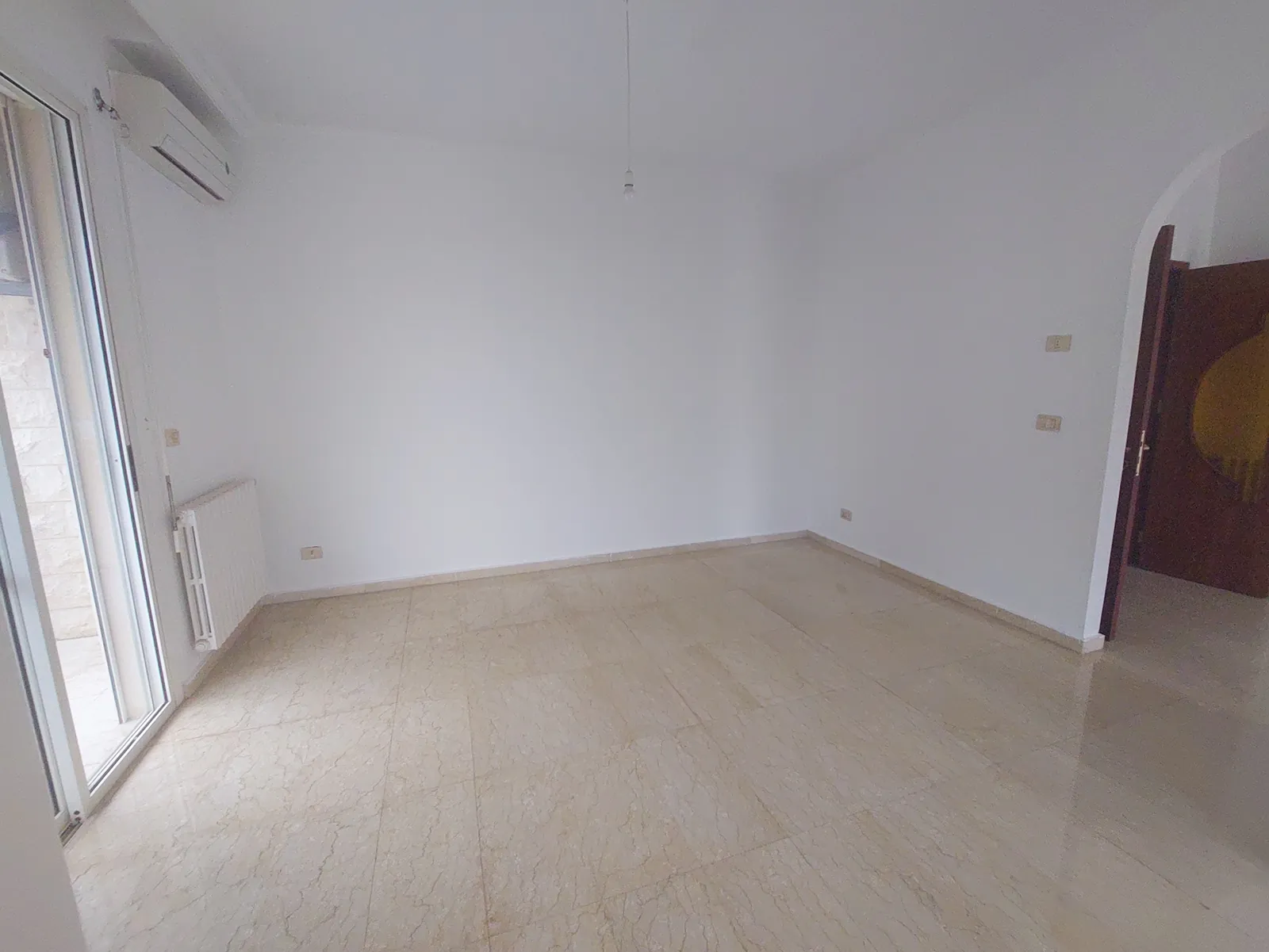 Apartment for Rent in Aoukar, Metn — الصورة 4