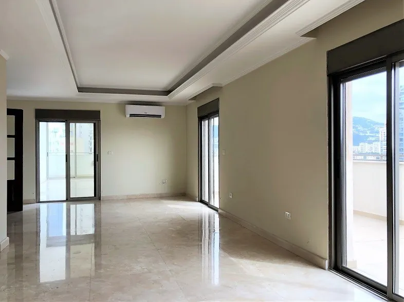 Apartment for Rent in Achrafieh, Beirut — الصورة 2