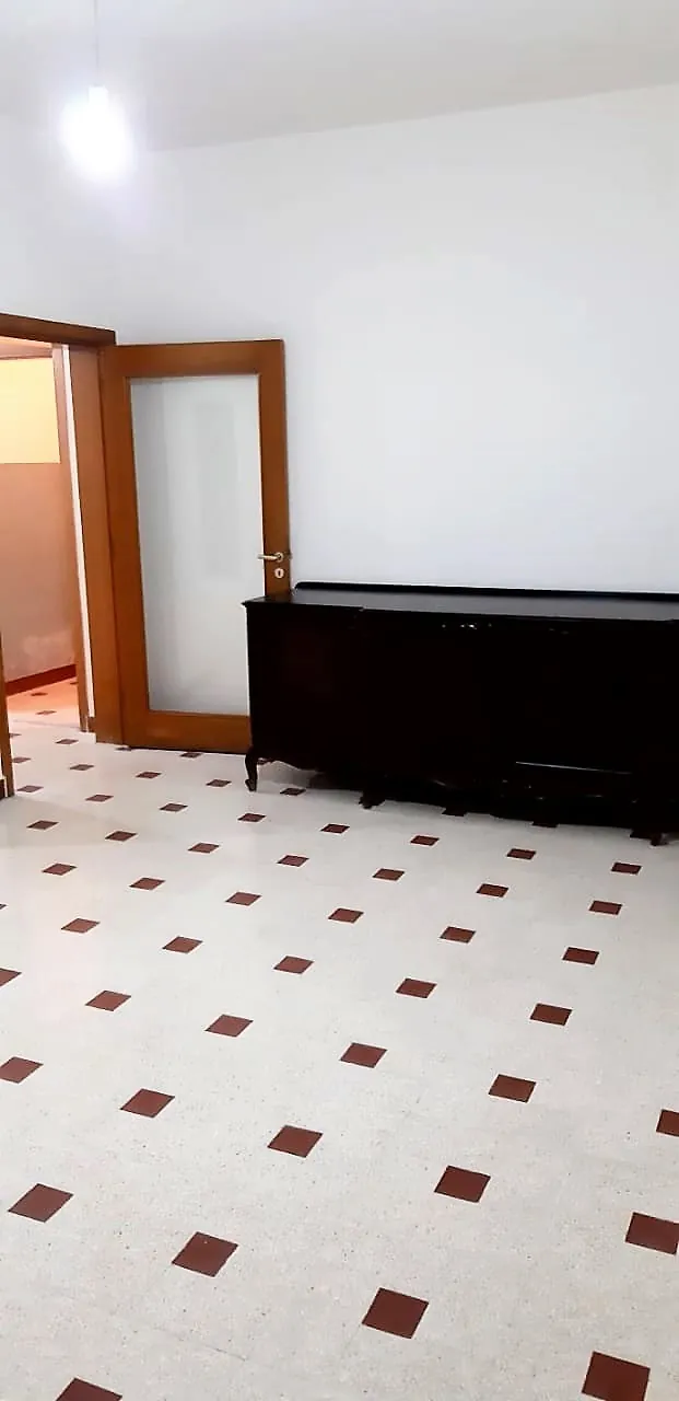 Apartment for Rent in Achrafieh, Beirut — الصورة 3
