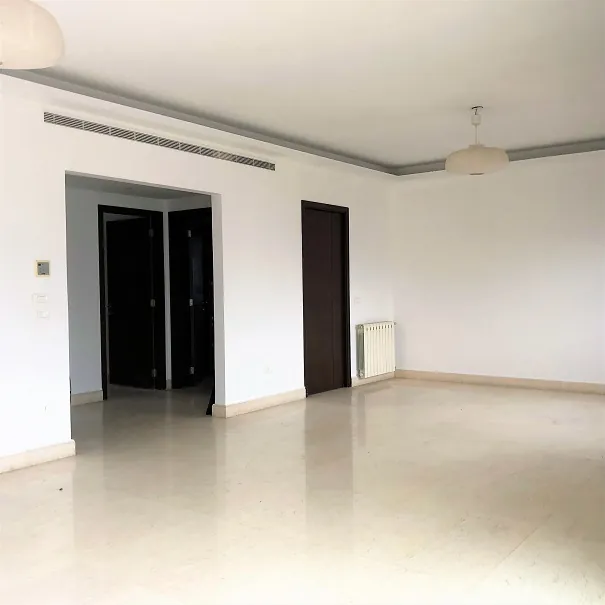 Duplex for Rent in Achrafieh, Beirut with Mountain and City View — الصورة 3