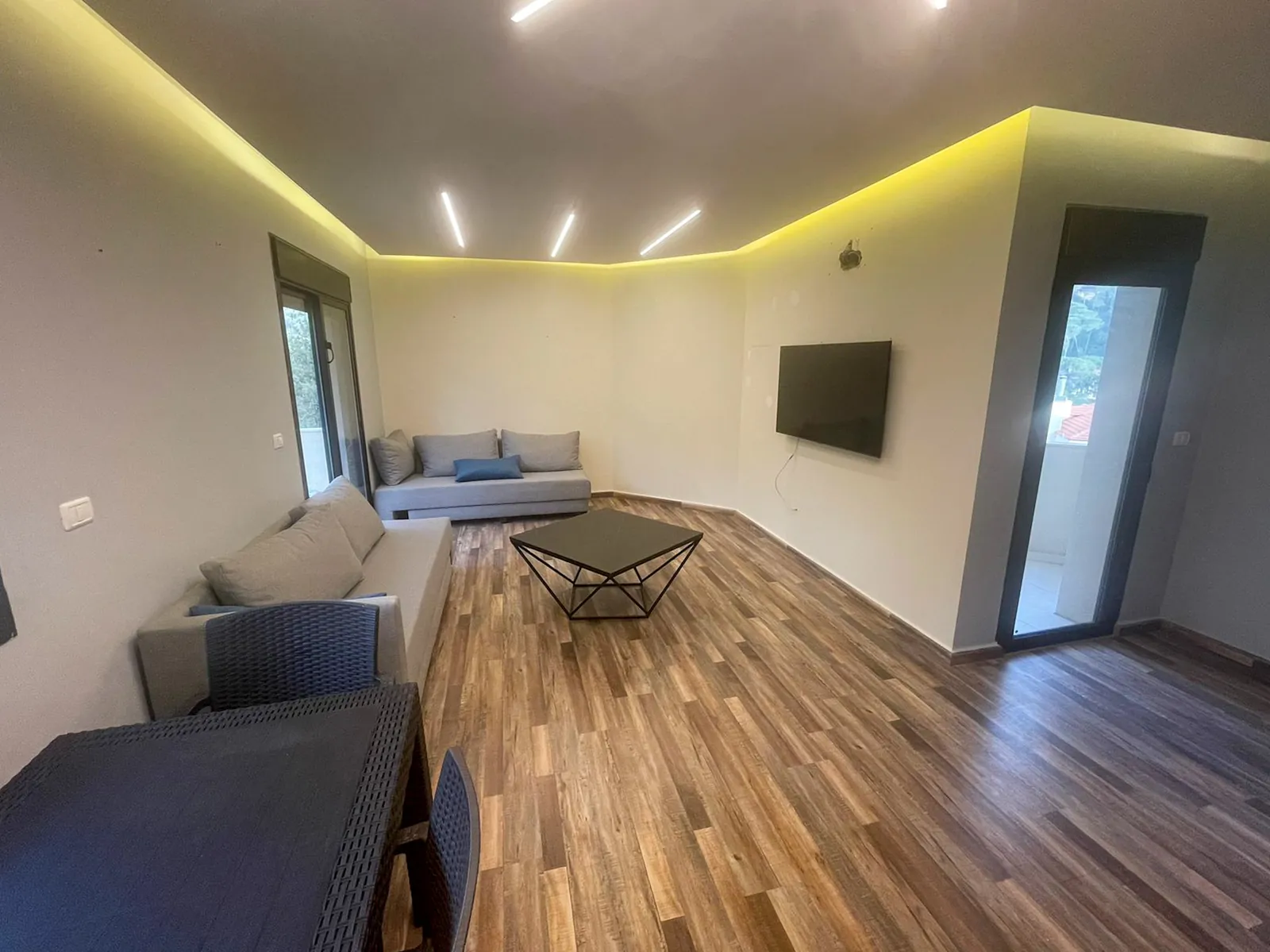 Apartment in Qannabet Baabdat with Mountain View — photo 3