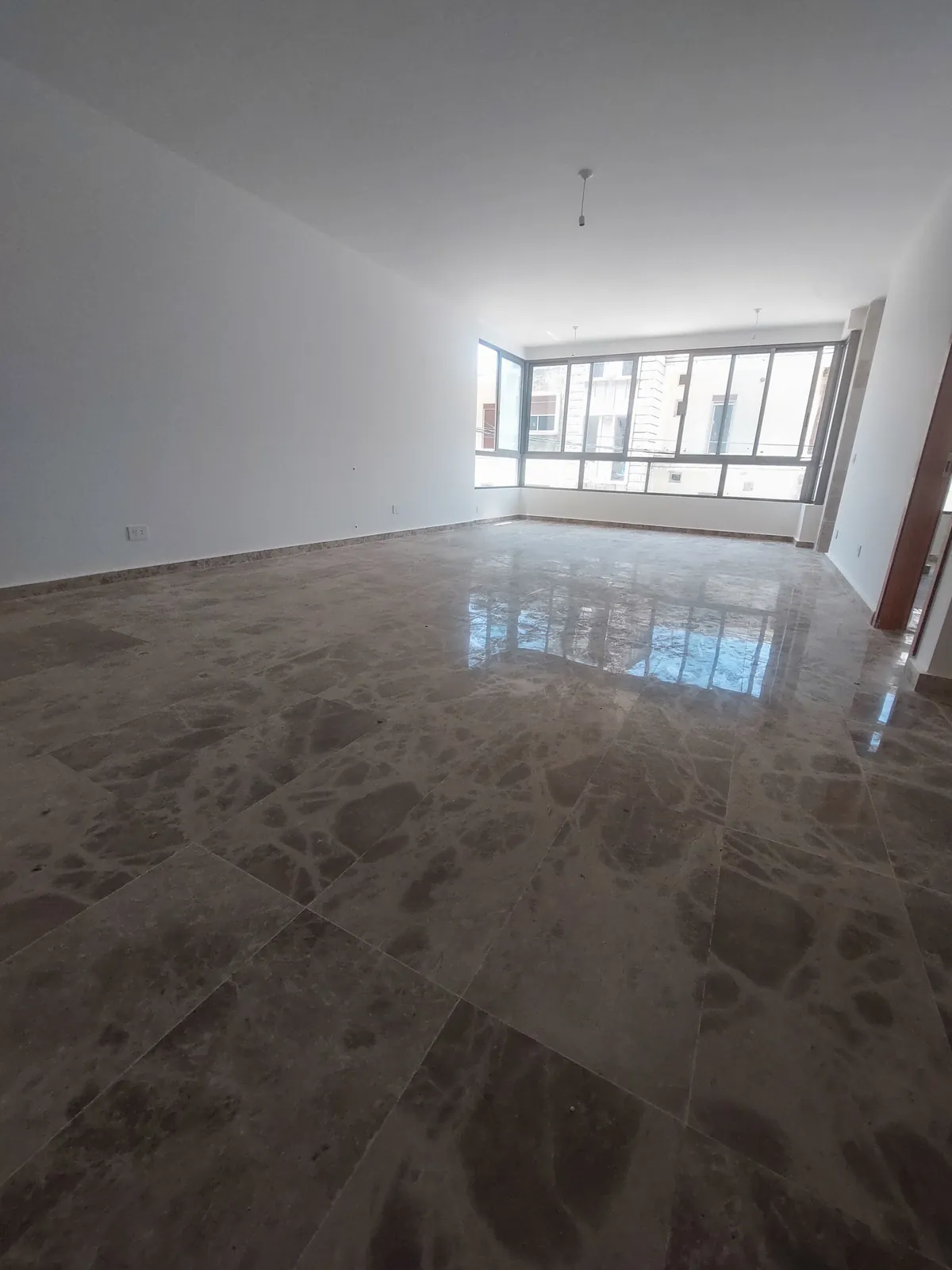Brand New Apartment in Zikrit, Metn — الصورة 2