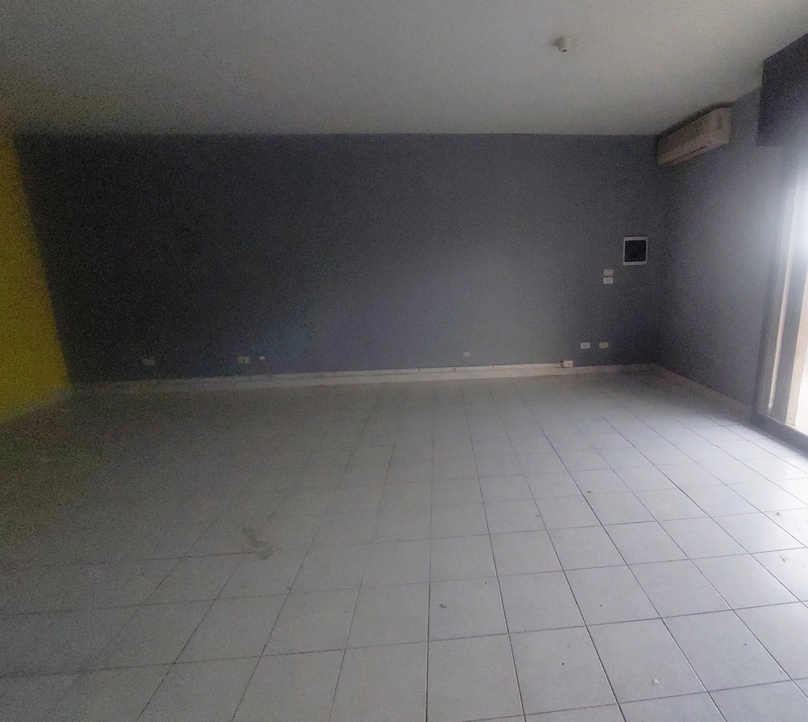 Shop for Rent in Mazraat Yachouh, Metn