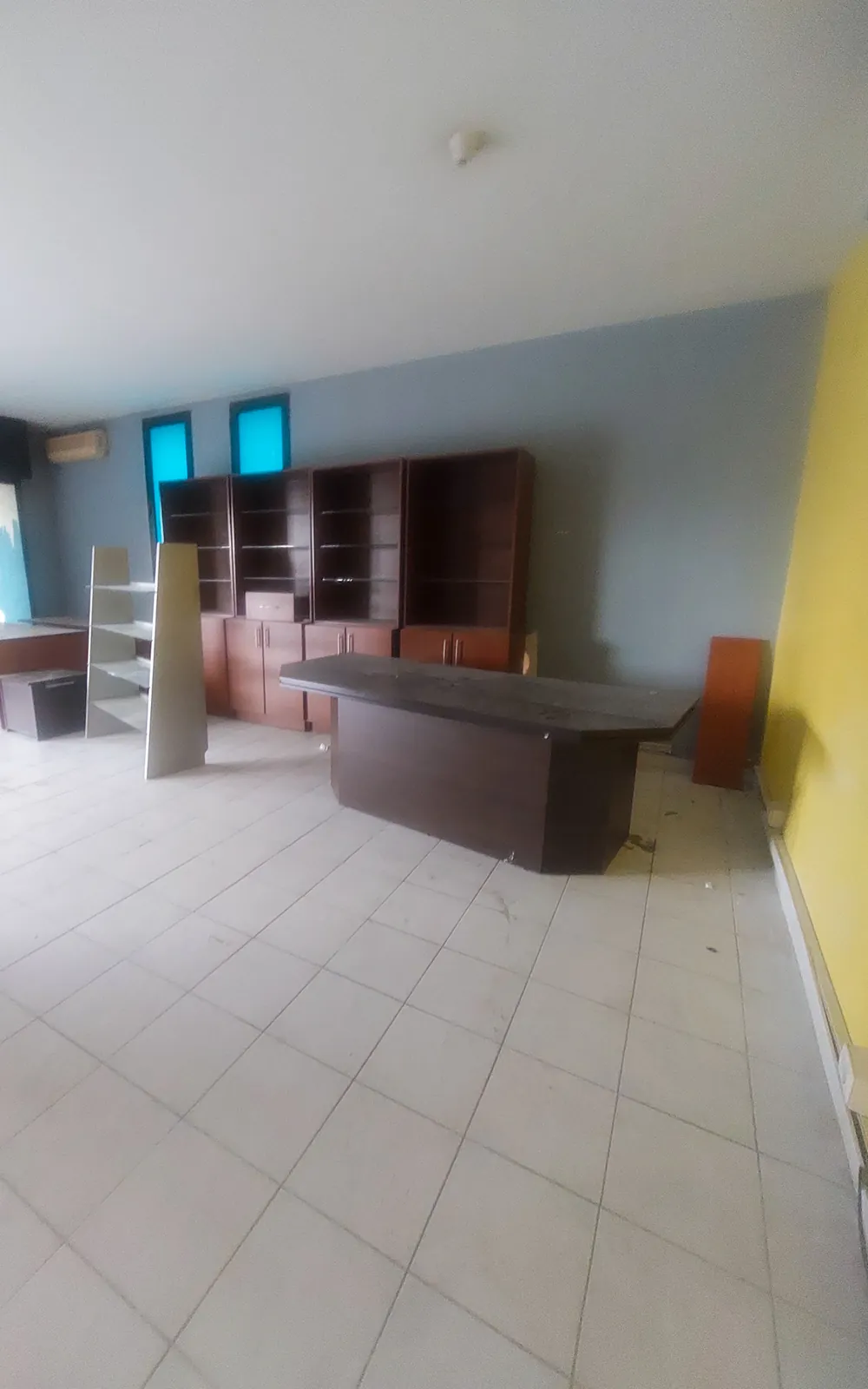 Shop for Rent in Mazraat Yachouh, Metn — الصورة 2