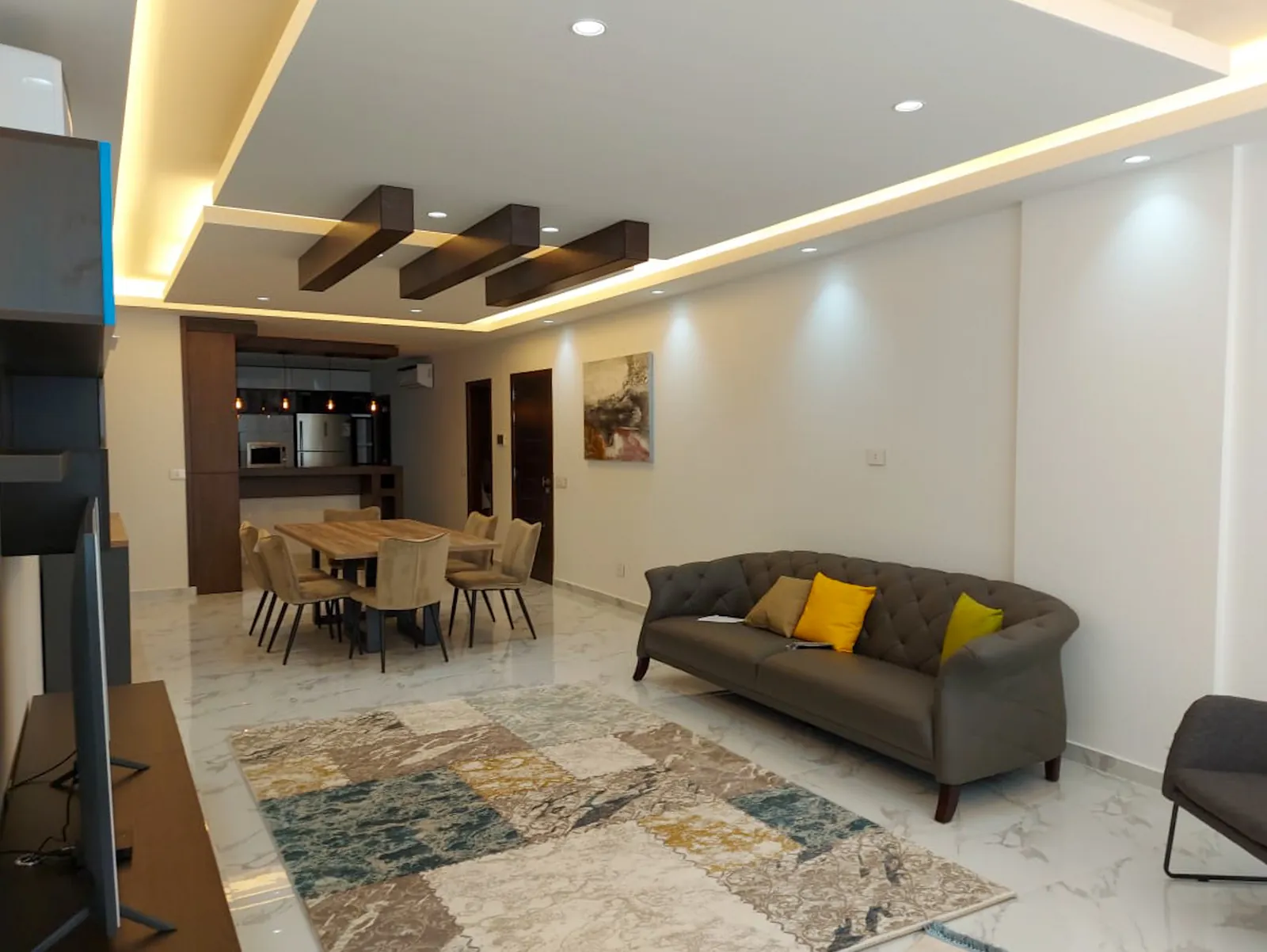 Fully Furnished Apartment in Dbayeh, Metn — الصورة 2