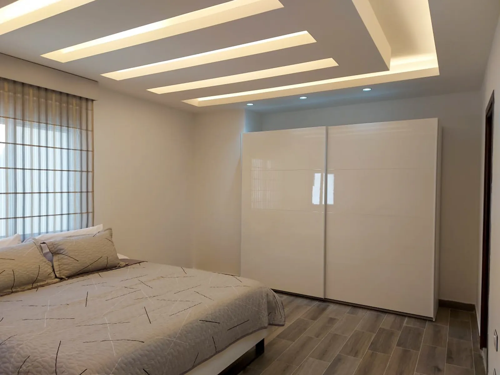 Fully Furnished Apartment in Dbayeh, Metn — الصورة 4