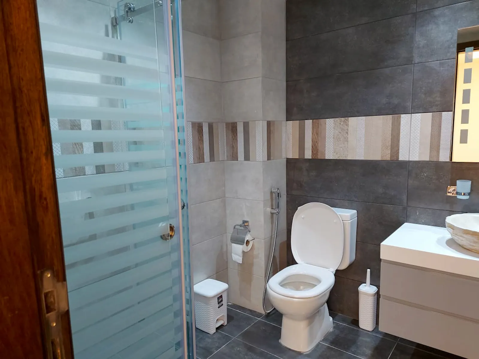 Fully Furnished Apartment in Dbayeh, Metn — الصورة 5