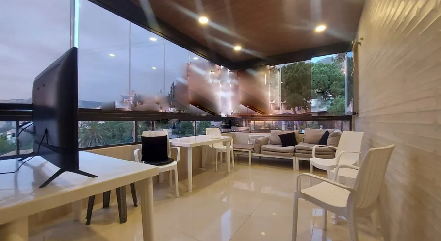 High-End Apartment in Haret Sakher, Keserwan — الصورة 3