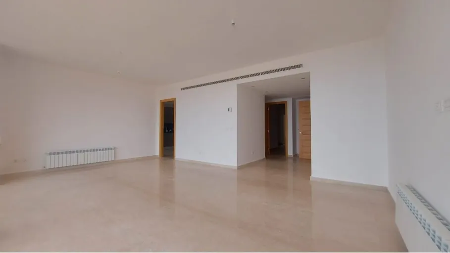 High-end Apartment in Sahel Alma, Keserwan — الصورة 3