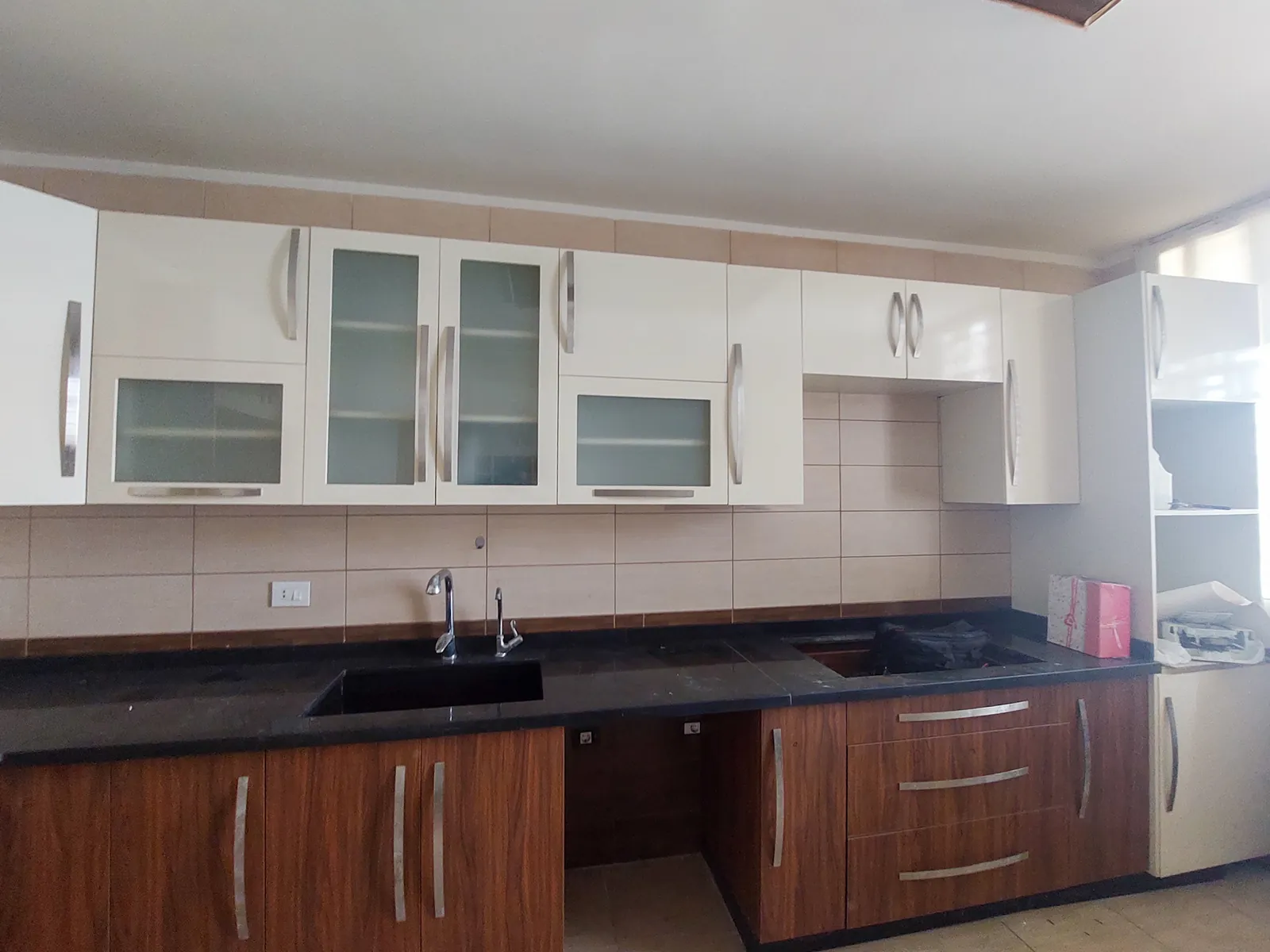 Apartment for Rent in Zikrit, Metn — الصورة 2