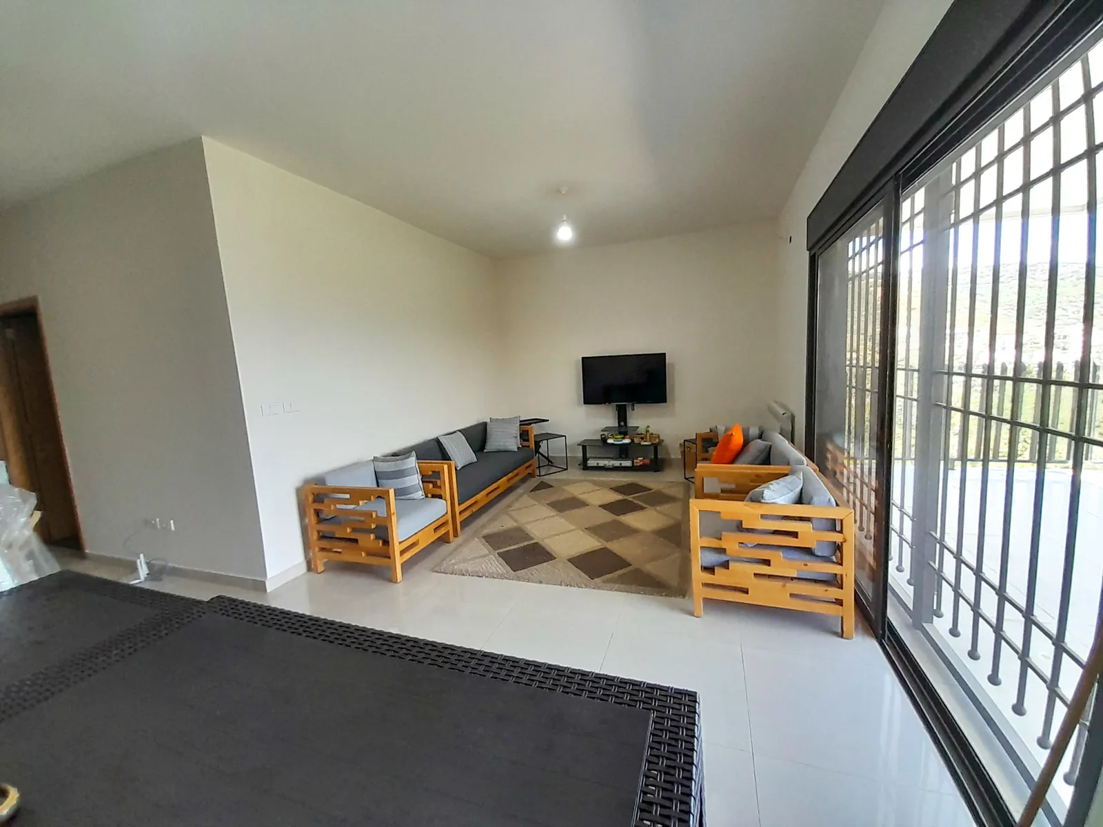 Apartment for Rent in Douar, Metn — الصورة 1