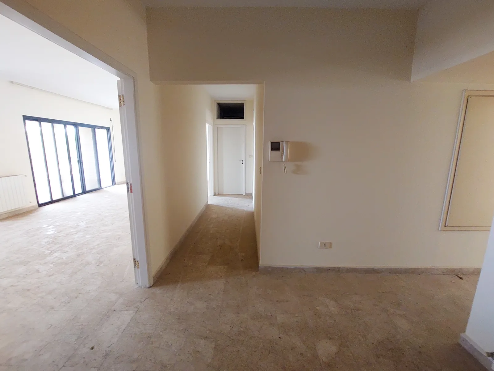 PAYMENT FACILITIES AVAILABLE -Apartment for Sale/Rent in Qornet El Hamra — photo 3