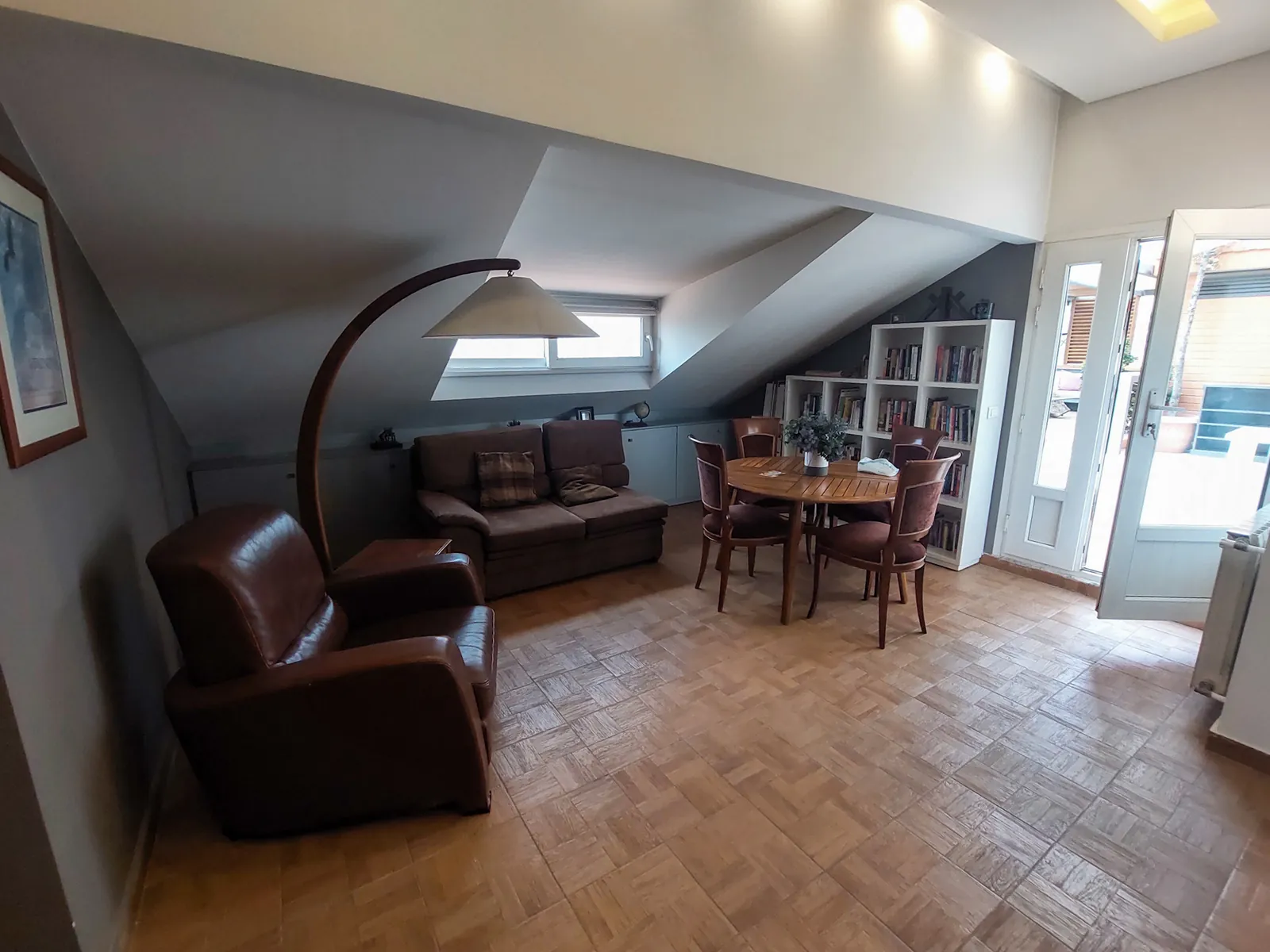 Luxurious Penthouse for Sale or for Rent in Ain Aar, Metn — الصورة 4