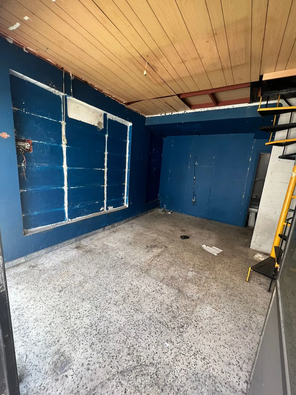 Duplex Shop in Jdeideh, Metn — photo 1