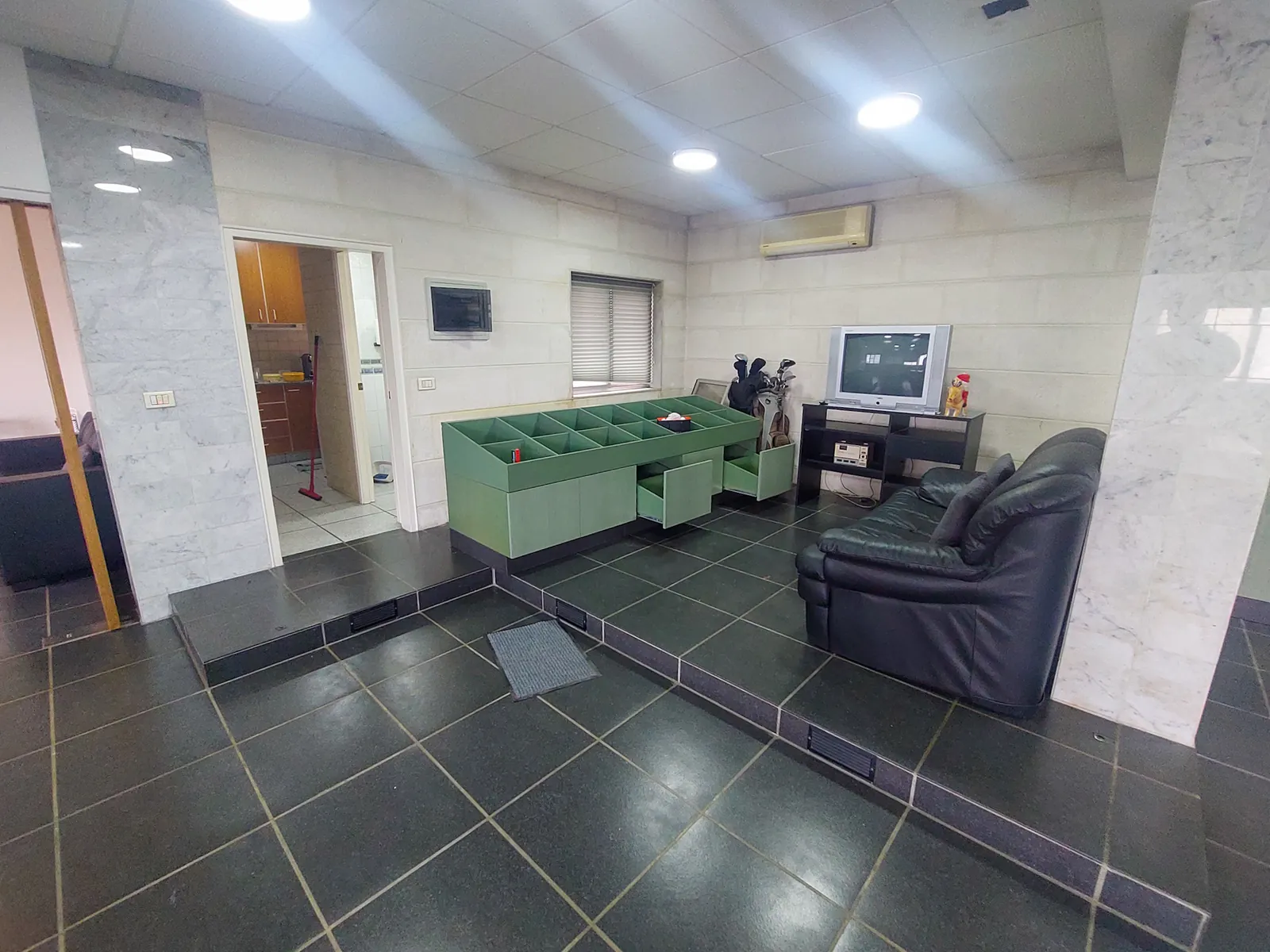 Office in Mazraat Yachouh, Metn — photo 3