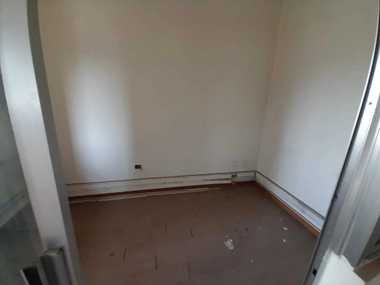 Prime Location Office/Apartment in Sin El Fil, Metn — الصورة 3