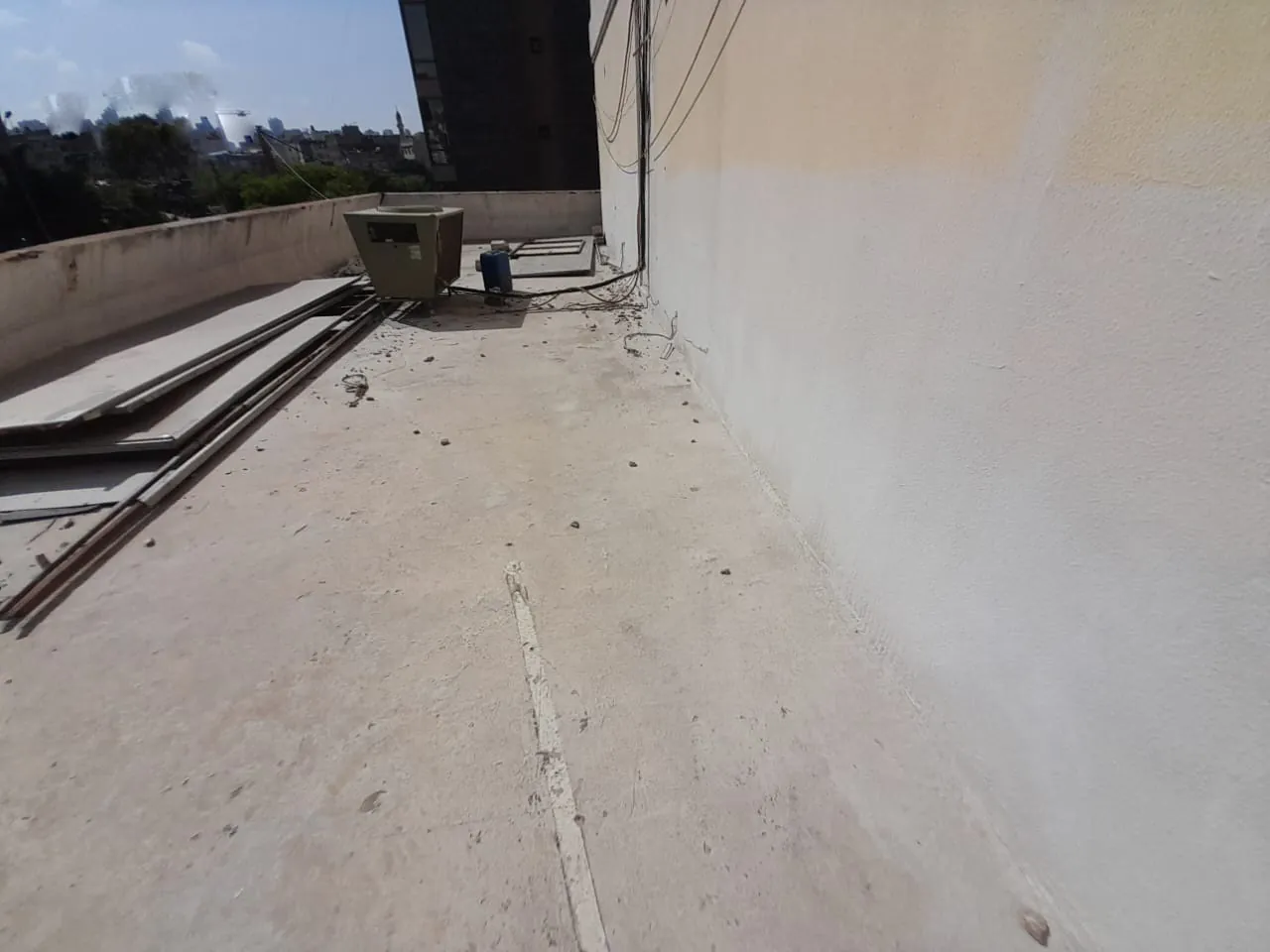 Prime Location Office/Apartment in Sin El Fil, Metn — الصورة 4