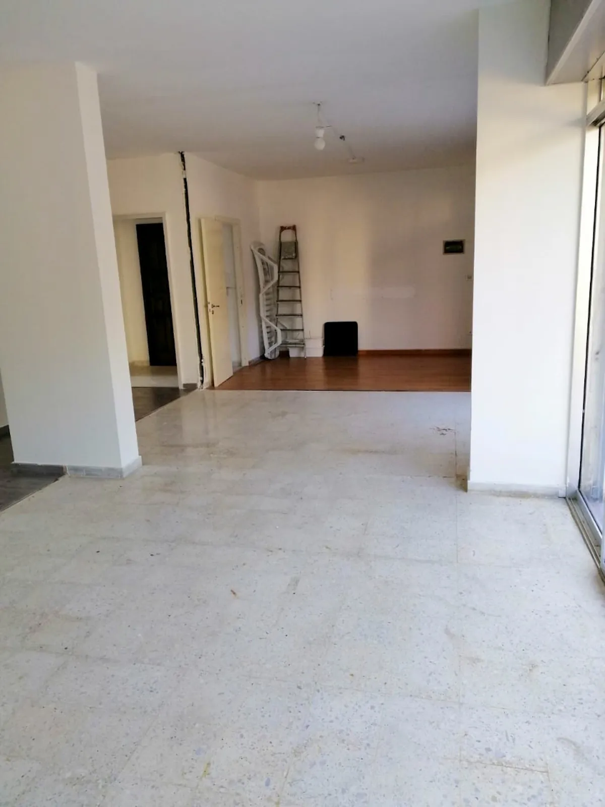 Shop/Office for Rent in Qornet El Hamra, Metn — photo 3