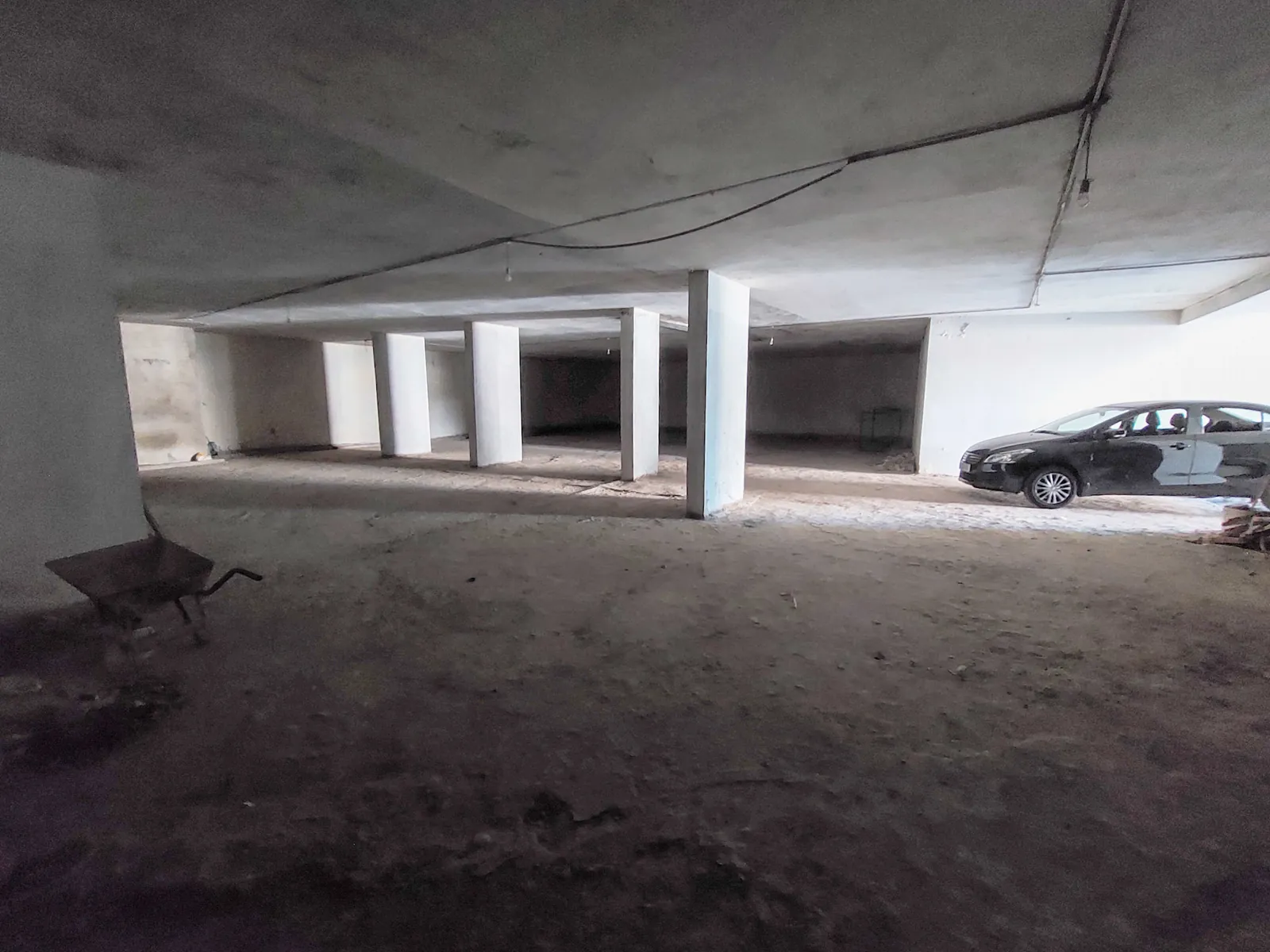 Warehouse for Rent or for Sale in Beit El Kikko, Metn — الصورة 2
