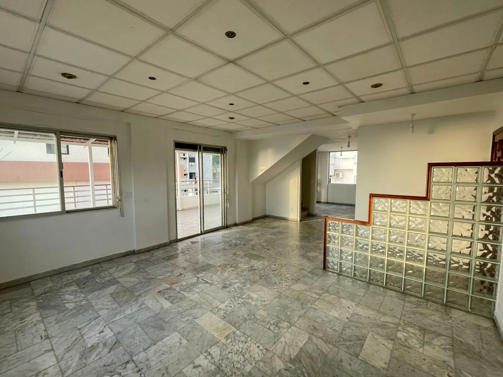Duplex in Dik El Mehdi, Metn with Panoramic Sea View — photo 3