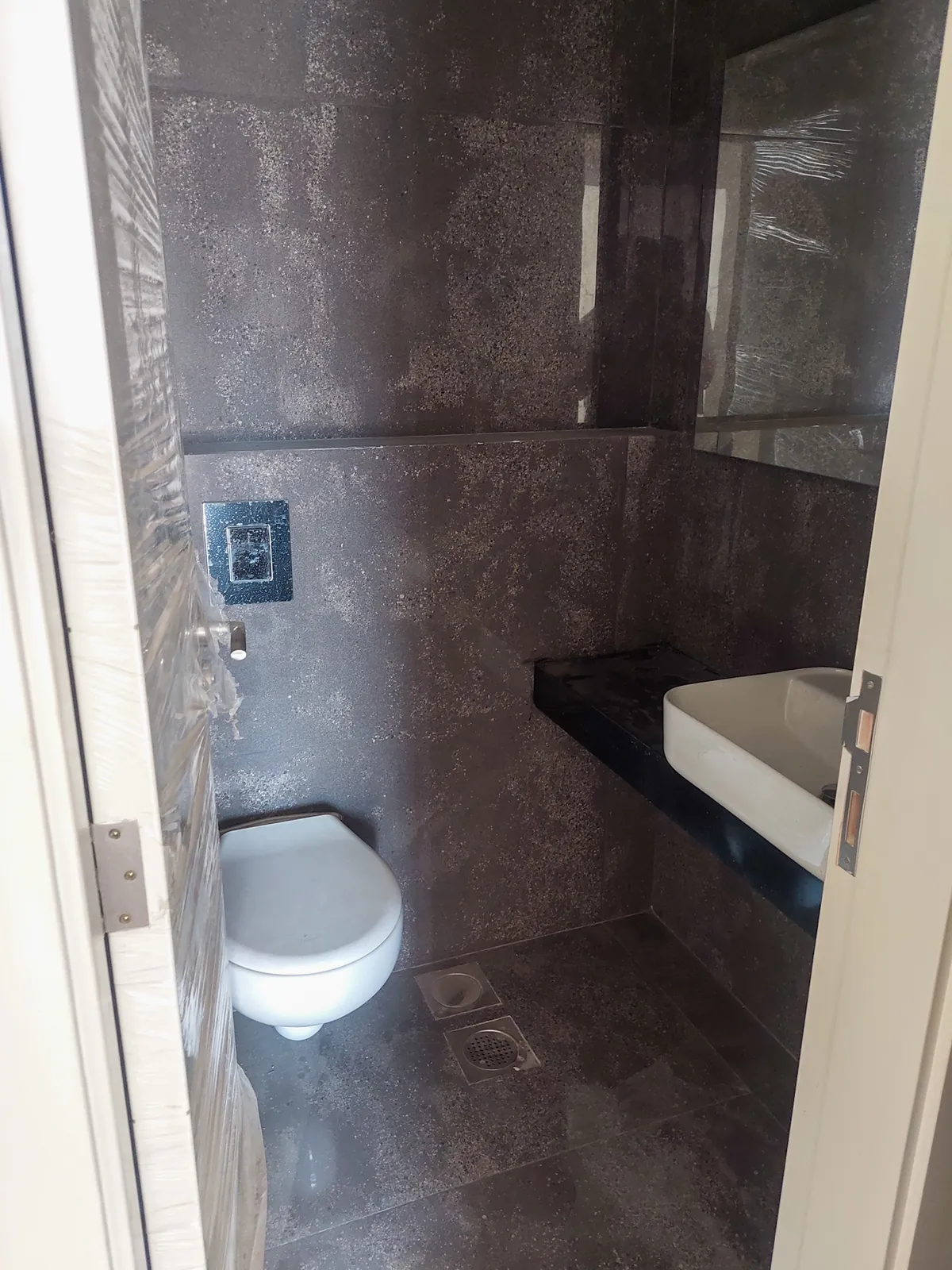 Brand New Apartment in Dekwaneh, Metn — الصورة 5