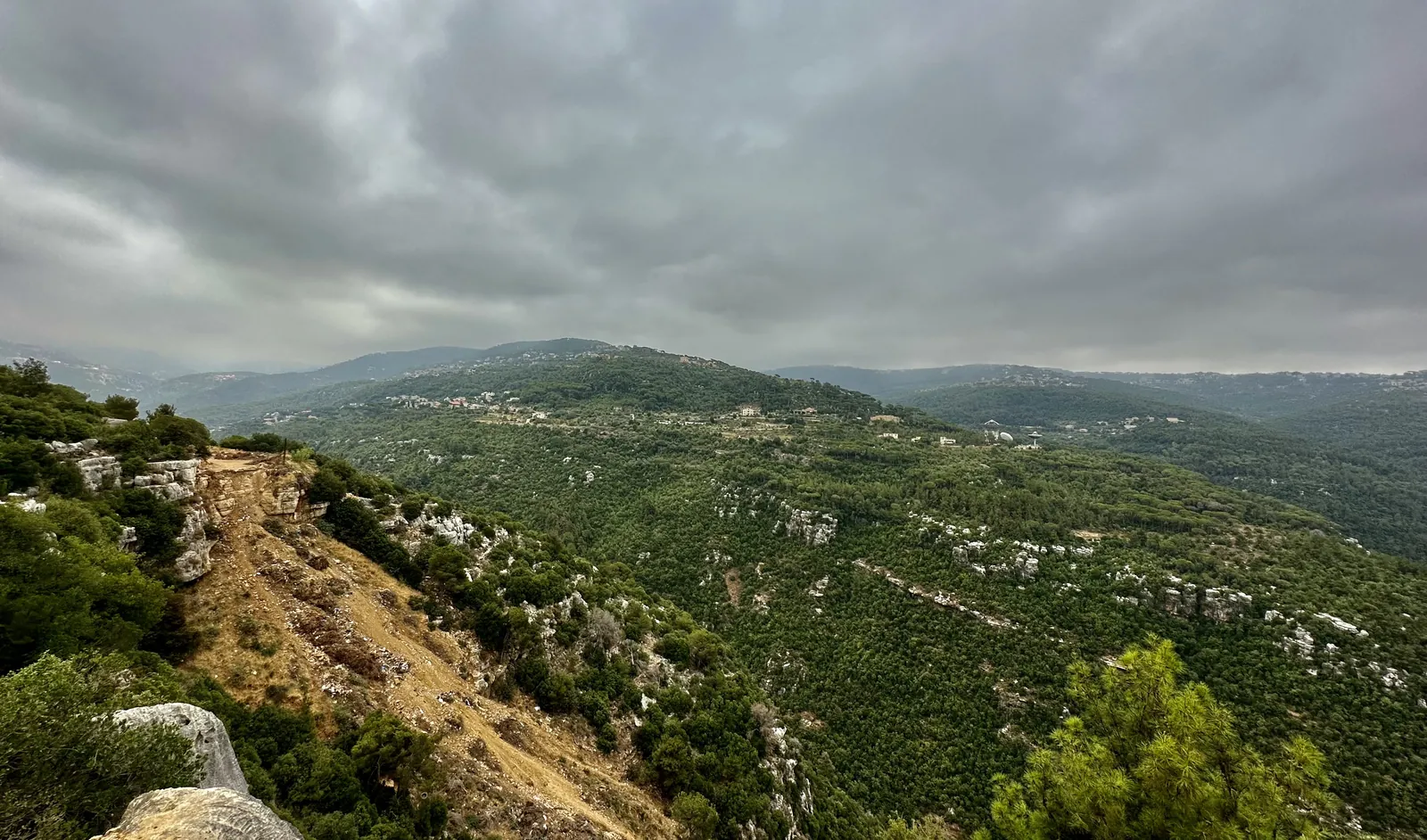Land in Oyoun Broumana, Metn — photo 1