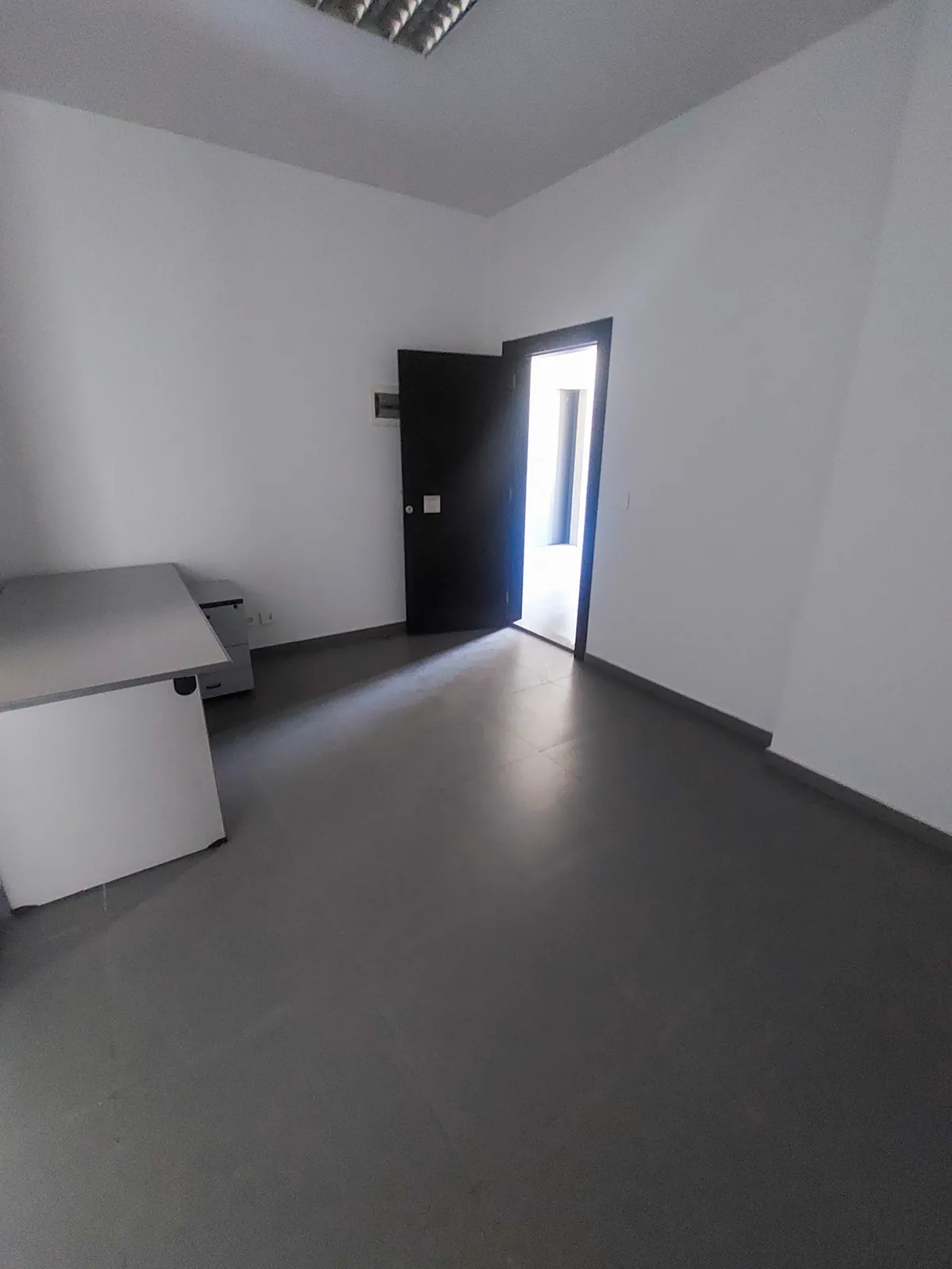 Prime Location Office in Dekwaneh, Metn — الصورة 3