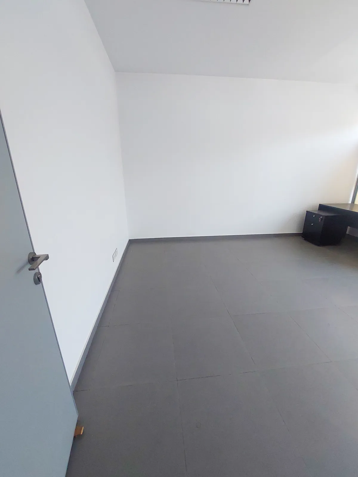Prime Location Office in Dekwaneh, Metn — الصورة 4