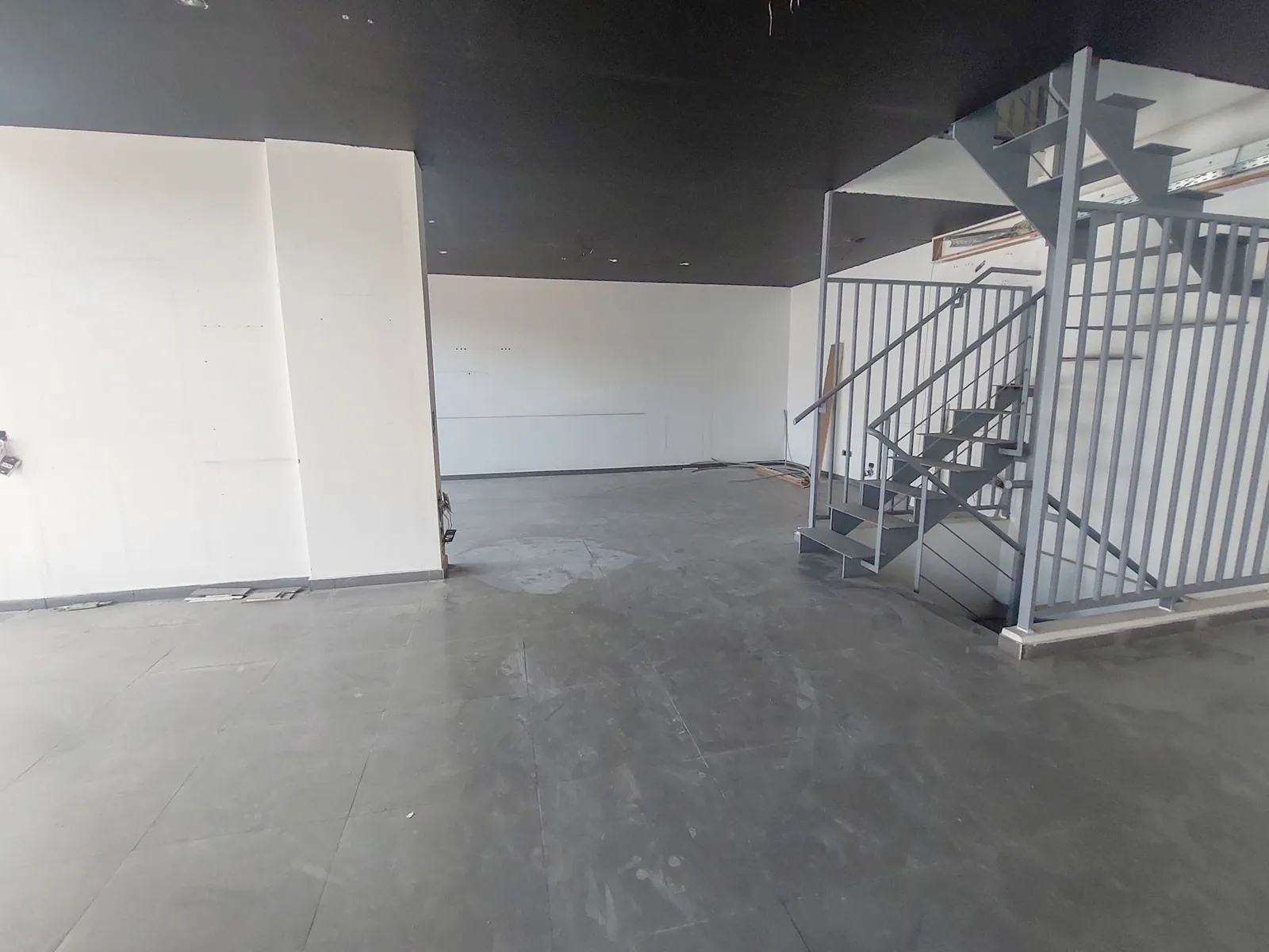 Shop for Rent in Dekwaneh, Metn — photo 1