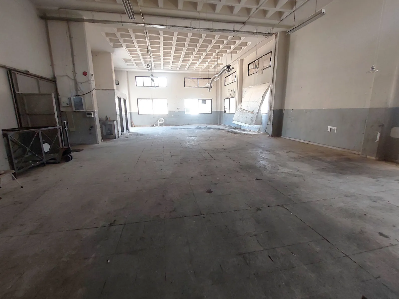 Industrial Warehouse in Dekwaneh, Metn