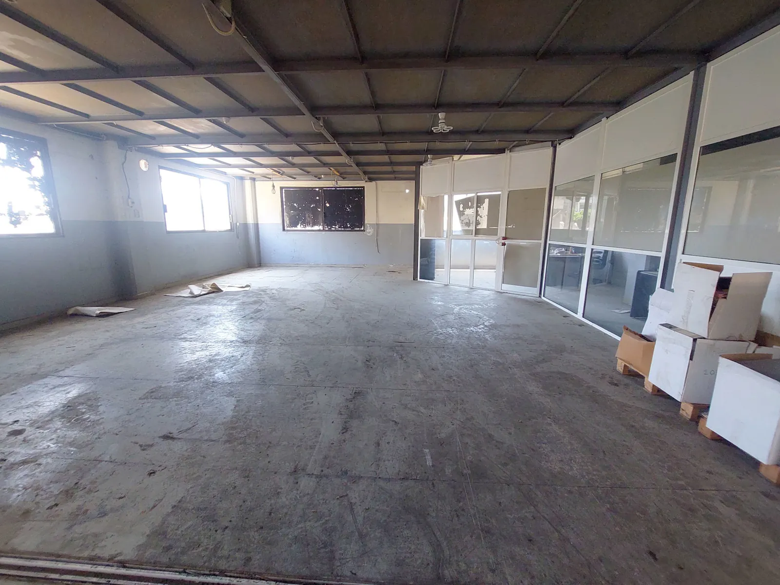 Industrial Warehouse in Dekwaneh, Metn — الصورة 2