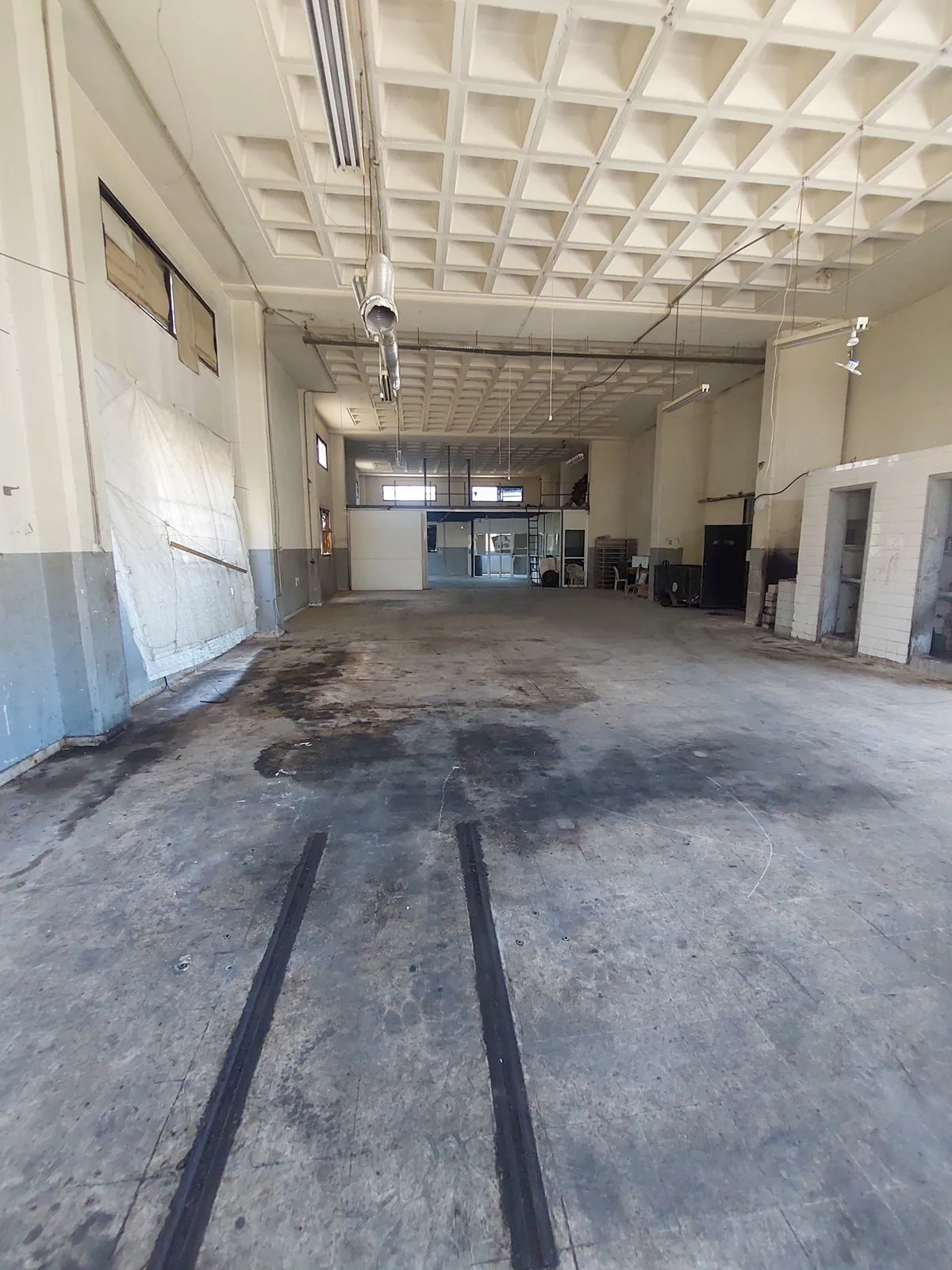 Industrial Warehouse in Dekwaneh, Metn — الصورة 3