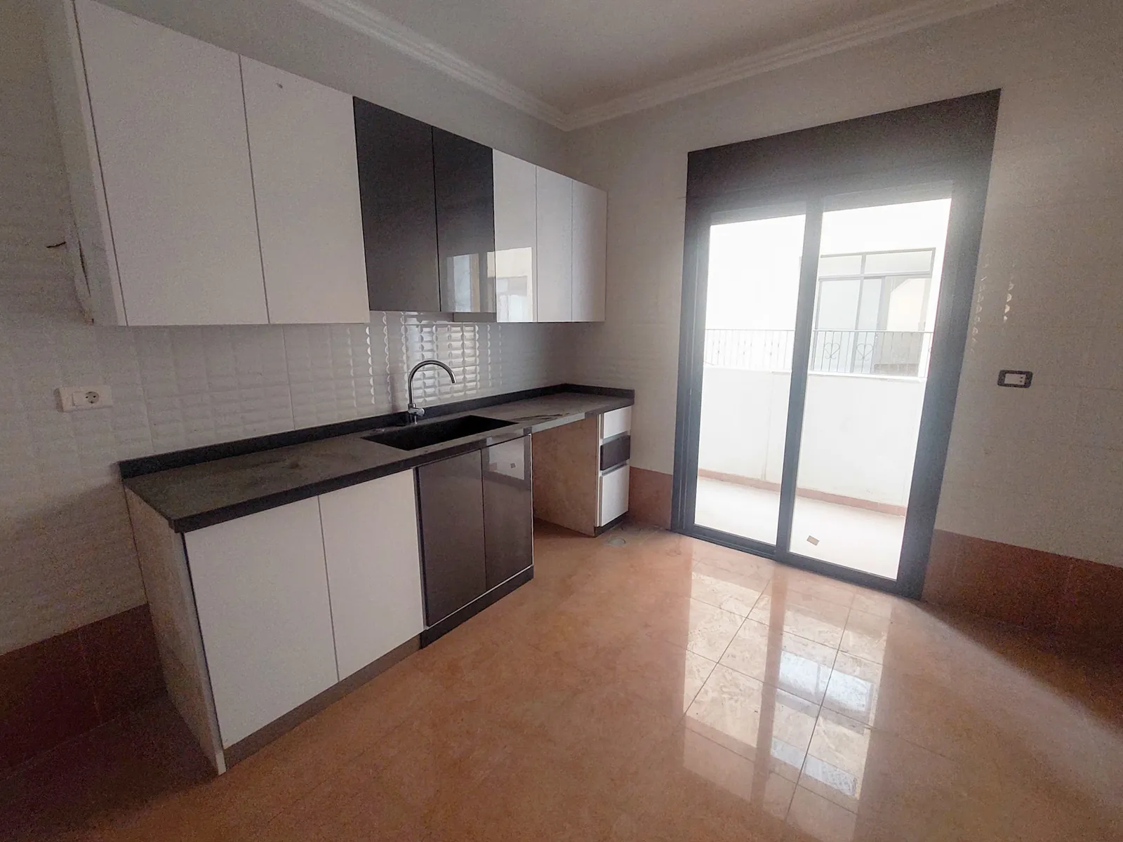 Apartment for Rent in Beit El Chaar with Sea and Mountain View — photo 4