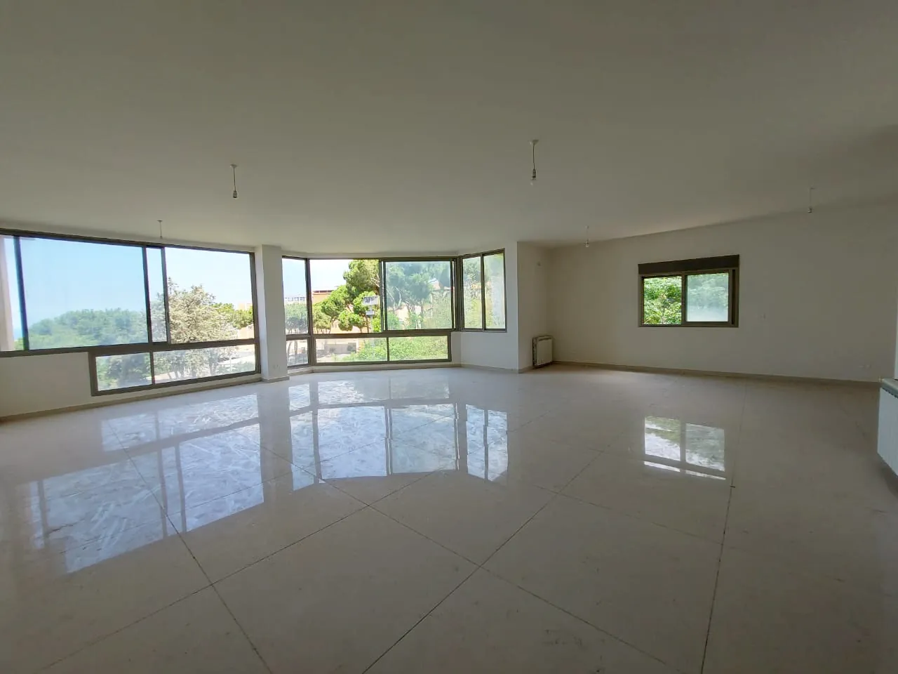 Duplex for Rent in Sahel Alma with Sea & Mountain View — الصورة 2