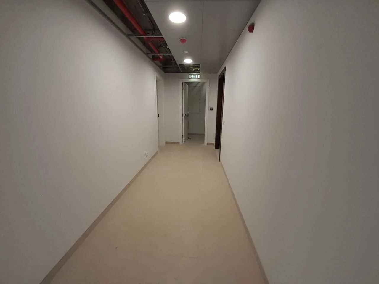 Office for Sale or for Rent in Sin El Fil, Metn — الصورة 2