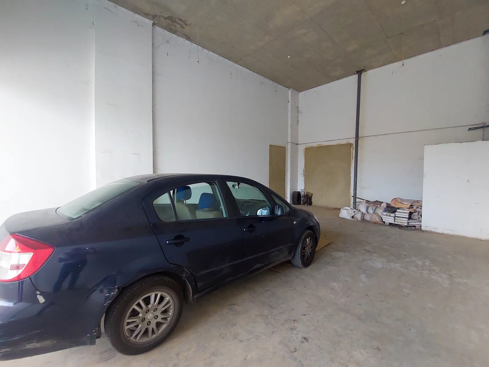 Industrial Shop for Rent in Mazraat Yachouh, Metn