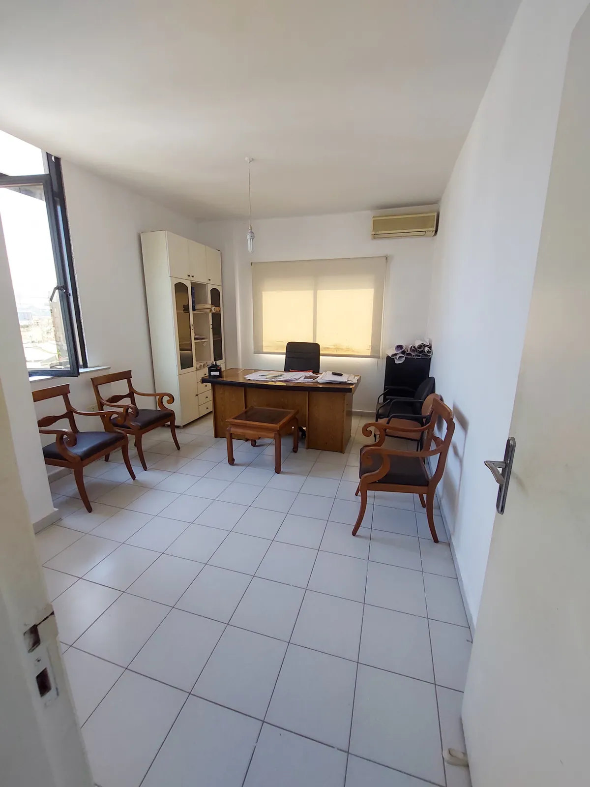 Prime Location Office in Bauchrieh, Metn