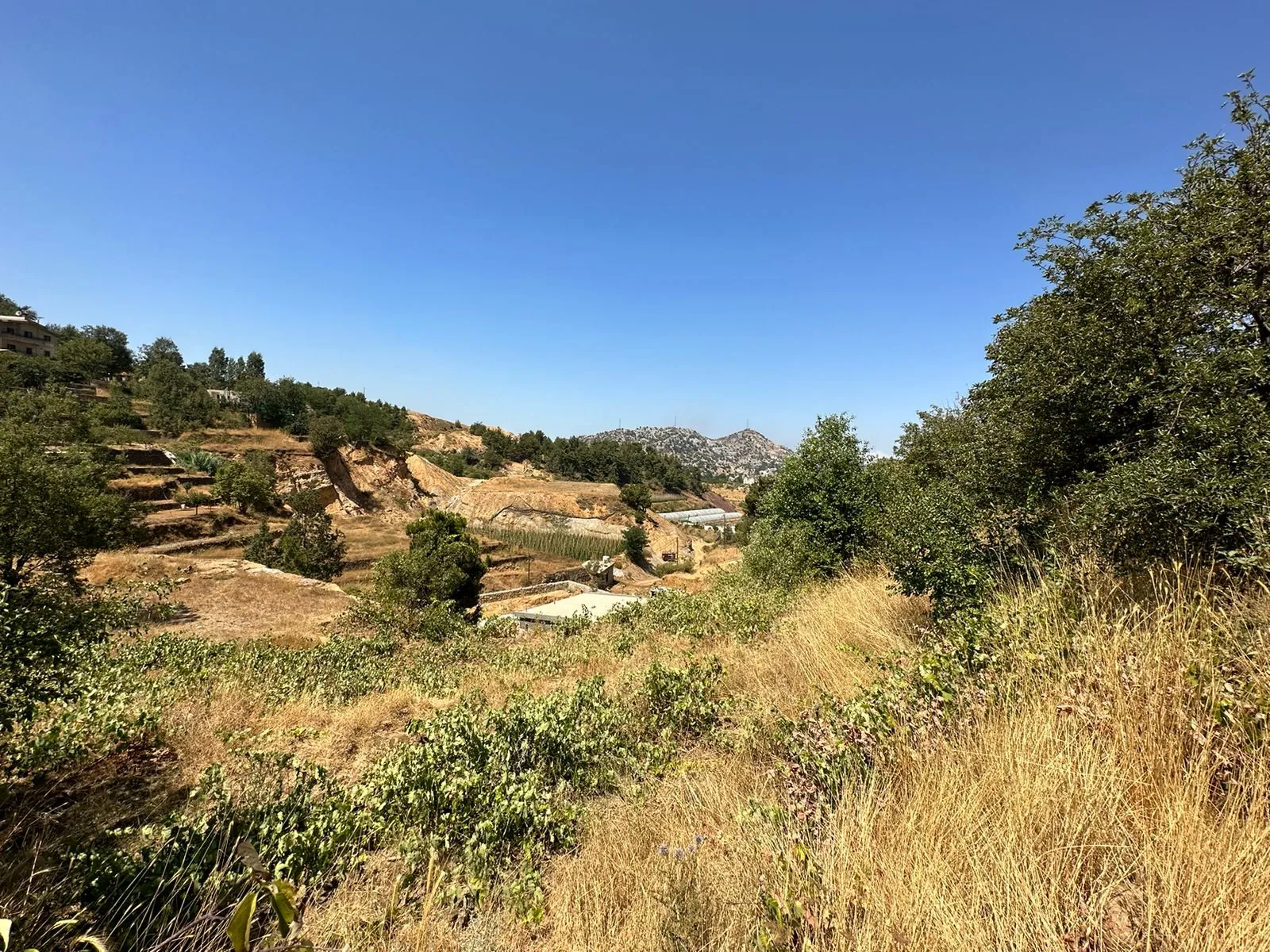 Land in Wata El Joz, Keserwan Overlooking the Mountains